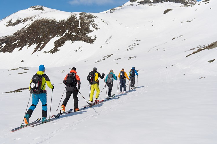 Randonee skiing to Synshorn, nearby Bygdin.